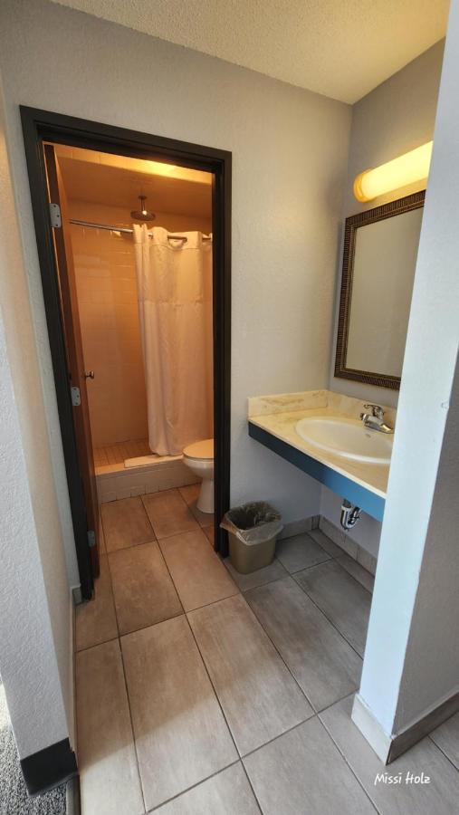 The Oasis Hotel & Bar Sheboygan Falls Luaran gambar
